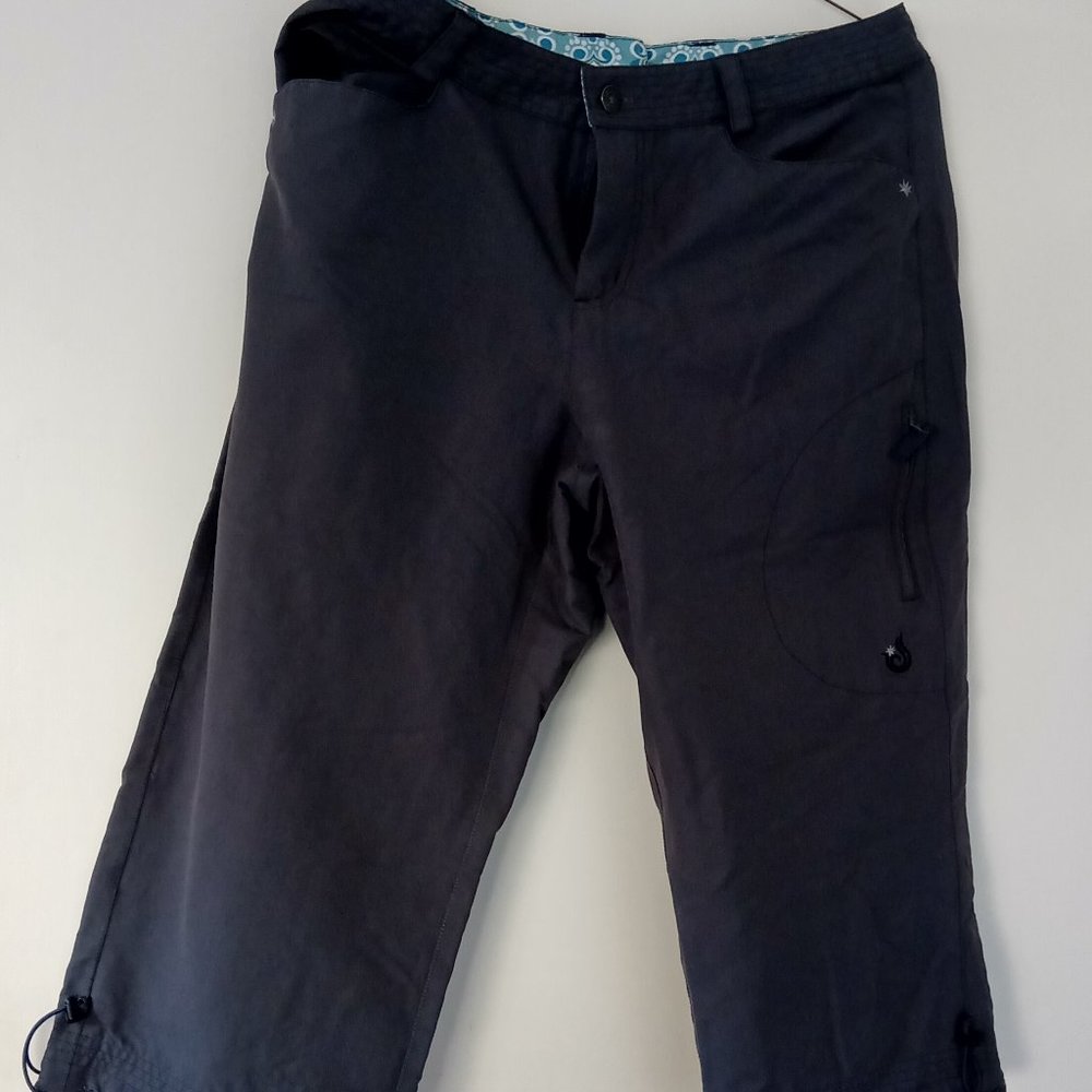 Isis Women's Size 10 Capri Hiking Pants Grey